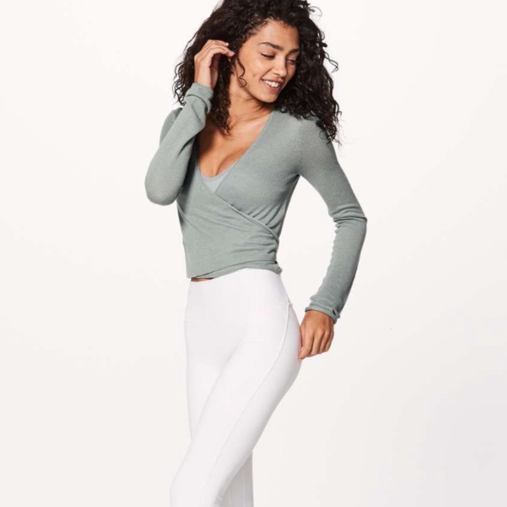Lululemon Heart Opener Knit Wrap (Taryn Toomey Collection)